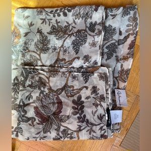 Perfect for the fall scarf with a leaf pattern